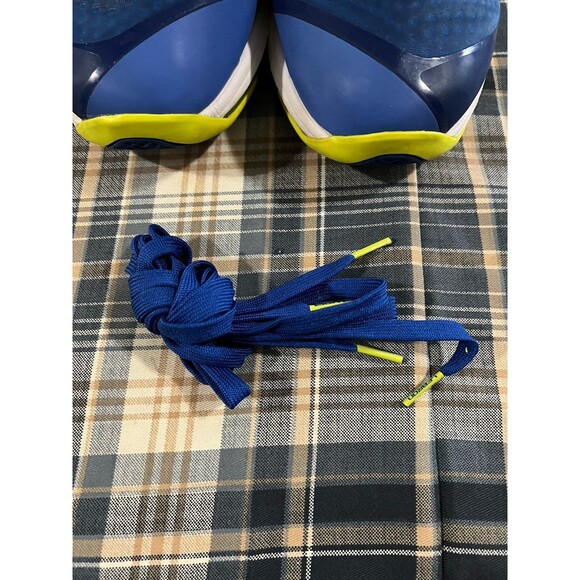 Nike LeBron 8 v/2 2011 Low Sprite Size 12 Men Basketball Shoes